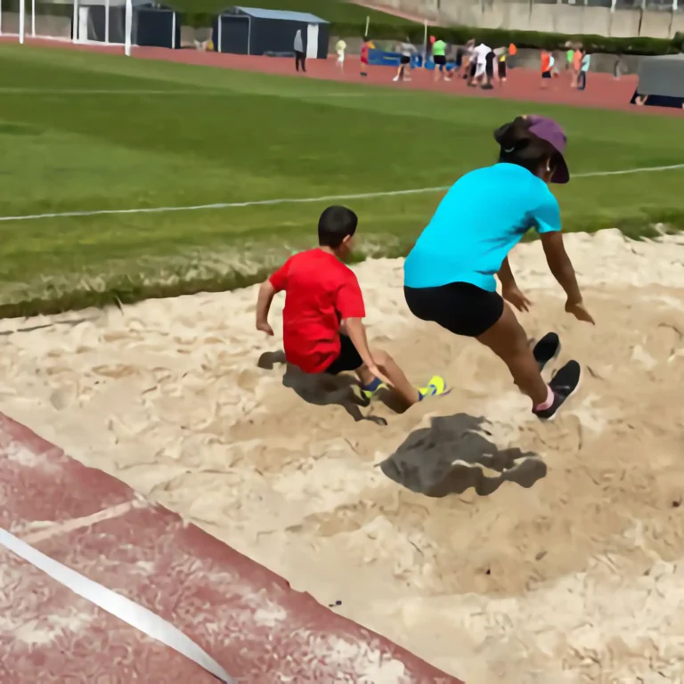 Prova de relleus a la passada edició de la Trobada Comarcal d’Atletisme de Primària a Gavà del curs 24-25